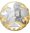 // színarannyal díszített ezüstözött érem, A Szent Korona kimenekítése // A Szent Korona egyik első rejtélye, kalandja, hogy a tatárjárás idején miként menekítették ki Székesfehérvárról, az országból a korona ékszereket. Johannita lovagok vállalták a kock