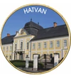 // 1 euró, Hatvan – a példaértékű város, egyedi színes érme, CuNi, Európai Unió, 2002-2023 // Heves megyei városunk a Zagyva folyó és Bér-patak találkozásánál fekszik. A Zagyva keleti partján terül el Óhatvan, a város központja, számos látványossággal: a 