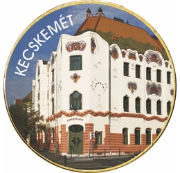 Kecskemét, a „hírös város”, egyedi színes érme