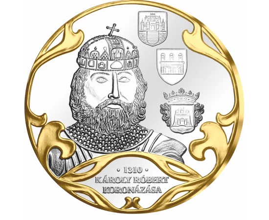 // színarannyal díszített ezüstözött érem, Károly Róbert hármas koronázása // Magyar királyt az esztergomi érseknek kellett Székesfehérvárott megkoronáznia a Szent koronával. Nagy királyunkat, Károly Róbertet háromszor koronázta meg az érsek, mire teljesü